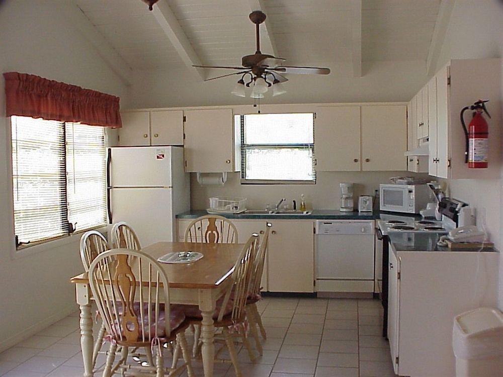 Pelican Beach Villas Marsh Harbour Ruang foto