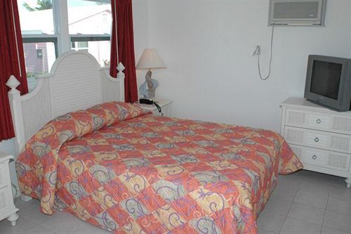 Pelican Beach Villas Marsh Harbour Bagian luar foto